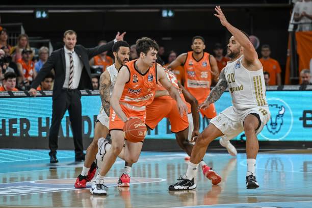 阵意味着球 阵意味着球