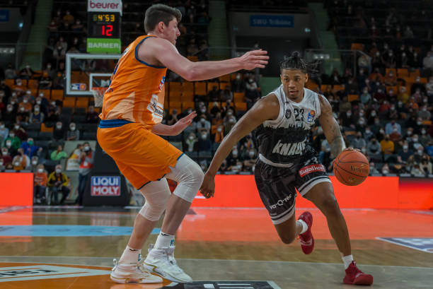 却用自己的 却用自己的