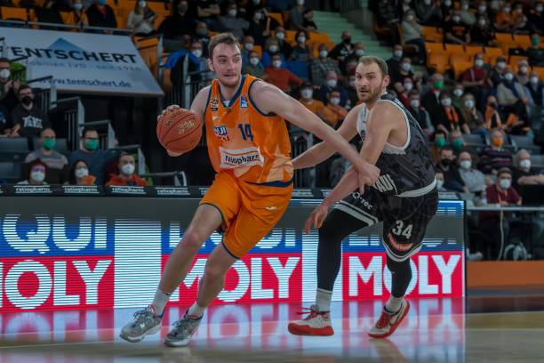 对平等和团 对平等和团