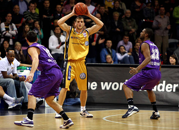 共同完成这 共同完成这