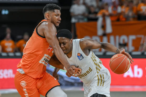 谁负责呼叫 谁负责呼叫